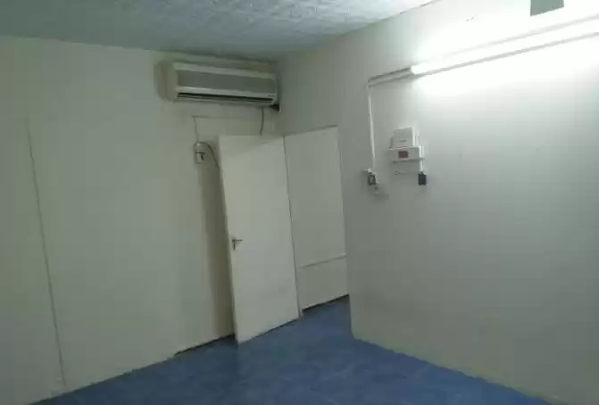 Residential Ready Property Studio U/F Apartment  for rent in Al Sadd , Doha #15919 - 1  image 